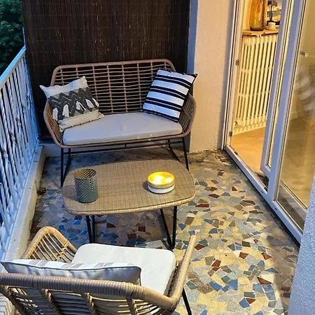 Charming 2p Renovated With Terrace Beach Station And Shops On Foot *