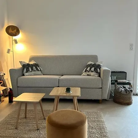Charming 2p Renovated With Terrace Beach Station And Shops On Foot *