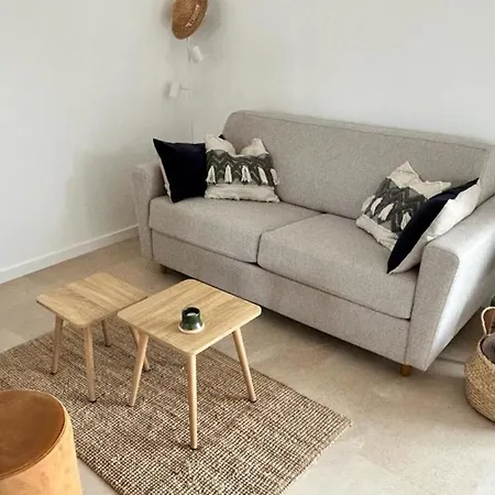 Charming 2p Renovated With Terrace Beach Station And Shops On Foot *